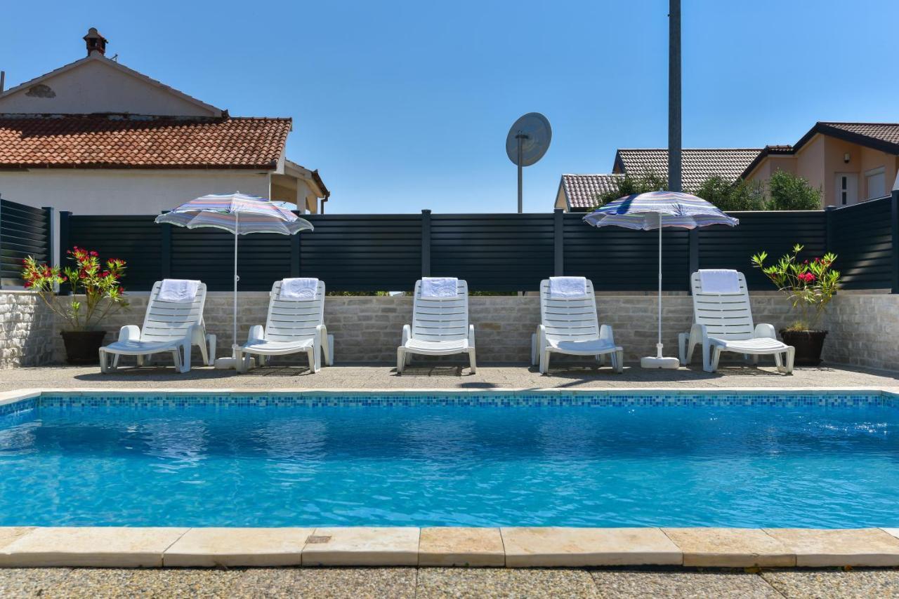 Apartments Krepo Vir Exterior photo